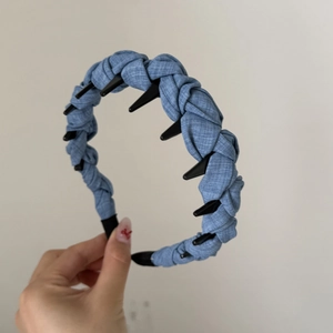 Retro denim braided headband with non-slip teeth for high volume hair styling