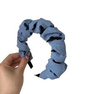 Vintage denim blue pleated headband with anti-slip teeth for high crown styling
