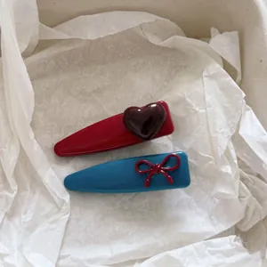 Fermagli per Capelli Dolce Cuore e Fiocco per Donna Ragazza Clip a Becco d'Anatra Rosso Blu Forcine in Metallo Resina Accessori Moda