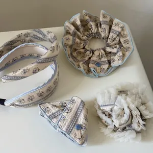 Set d'accessoires cheveux fleuris bohème avec bandeau, chouchous et pince imprimés