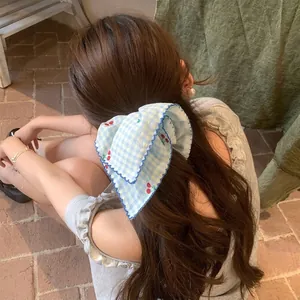 Chouchou à Carreaux Surdimensionné Avec Broderie de Cerises et Bord Festonné Nœud Accessoires Cheveux Pour Femmes Filles