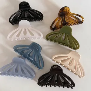 Elegante Pinza per Capelli in Resina a Forma di Ventaglio Svuotata Grande Pinza a Squalo Retro Accessori per Capelli Donna Moda