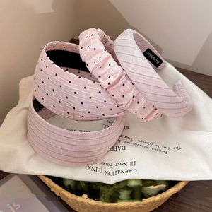 Serre-tête Large Bord Plissé à Pois Rose Style Coréen pour Femmes Accessoires de Cheveux en Tissu Antidérapant