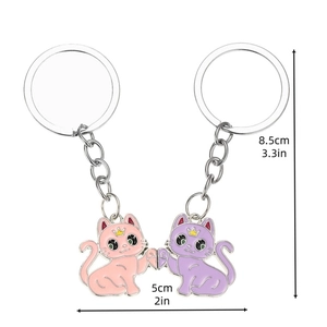Lot de porte-clés chat de dessin animé avec chatons rose et violet formant un cœur