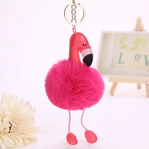 Porte-clés flamant rose en fausse fourrure avec anneau doré pour sac à main