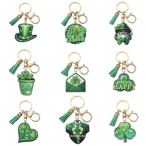 St Patrick's Day Wood Clover Keychain With Green Tassel Lucky Shamrock Heart Gnome Keychain Bag Charm Pendant For Women