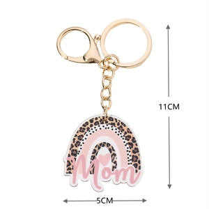 Detailed view of the 11cm leopard rainbow Mom keychain with golden metal hook