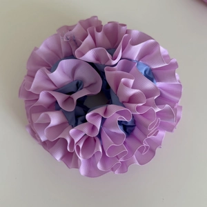 Chouchou élégant à double épaisseur en violet et bleu pour coiffures de femmes
