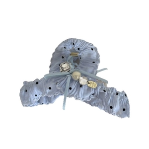 Pince à cheveux vintage bleue à pois avec nœud en dentelle et pendentif doré élégant