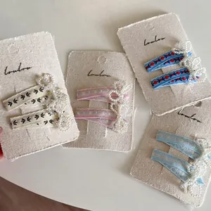 Pinces à Cheveux Florales en Tissu Brodé avec Nœud en Imitation de Künstliche Perle Barrettes à Frange Décoratives pour Femmes