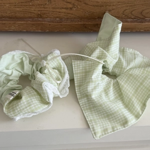 Green plaid scrunchie and triangle headscarf set with white lace and ribbon bow