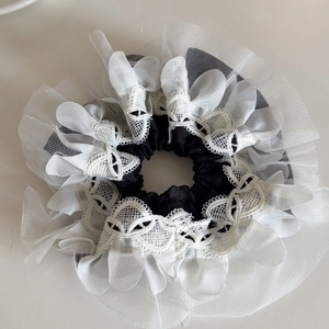 Double-layered black and white polka dot lace oversized scrunchie for women styling