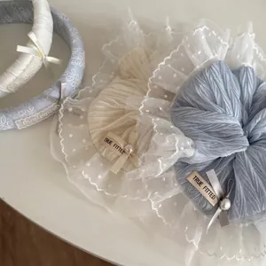 Lot de chouchous et de serre-têtes en dentelle à pois avec nœuds et perles en crème