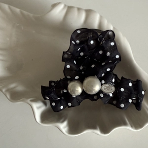 French retro black polka dot chiffon hair claw clip with elegant pearls and silver logo
