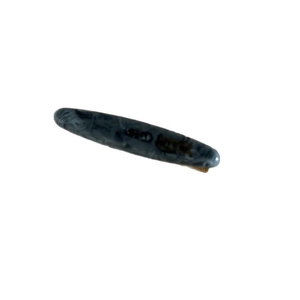 Barrette en acétate avec motif marbré gris foncé et pince en métal doré latérale