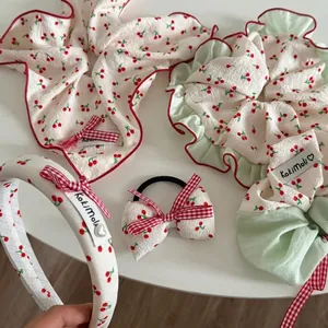 Damen Süße Kirsch Karomuster Schleife Haarschmuck Koreanische Stoff Haargummis Kariertes Band Stirnband Elegante Pastorale Haardekoration
