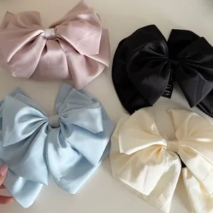 Détails de pinces à cheveux en satin élégantes en rose, noir, bleu et blanc crème