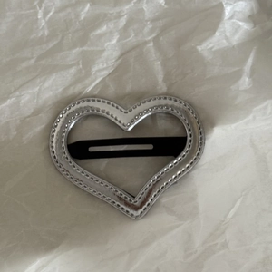 Silver heart-shaped BB hair clip with beaded texture for girls daily hair styling