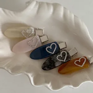 5-teiliges Strass-Herz-Haarklammer-Set aus Acetat in eleganten, verschiedenen Farben
