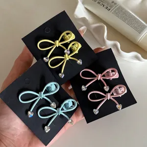 Pince à Cheveux Douce de Style Coréen Avec Pendentifs en Strass Double Cœur Clip Bec de Canard Peint Mat pour Femmes Filles