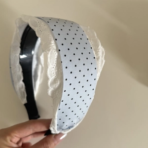 Serre-tête bleu à pois avec bordure en dentelle blanche pour femmes, style élégant