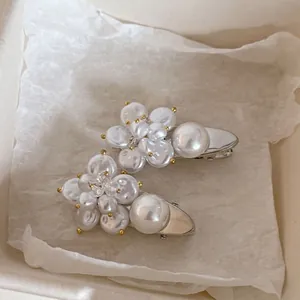 French Vintage Artificial Pearl Flower Duckbill Hair Clips Elegant Silver Alloy Rhinestone Hairpin For Women Daily Party Hair Accessories