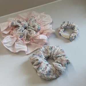 Scrunchie Floreale Fatto a Mano Stile Pastorale Mori Fiori Rosa Blu Elastici per Capelli Dolce Puff Fasce per Capelli Donna Accessori Quotidiani