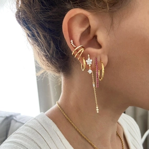 Modisches 18K vergoldetes Zirkon Ohrmanschetten-Set mit Blumen und langen Kettendesigns