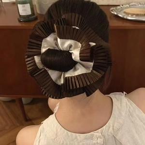 Elegant Satin Pleated Edge Scrunchie For Women Champagne Brown Two Tone Hair Tie Vintage Aesthetic Large Hair Ring Accessory