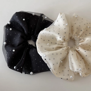 Chouchous élégants en organza à pois et perles en couleurs noir et beige clair