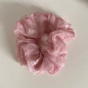 Rosa französischer Haargummi aus Netzstoff mit Blumenstickerei und elastischem Band