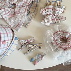 Set d'accessoires cheveux à carreaux pastel avec nœud en dentelle et chouchou mode