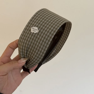 Classic green and white plaid wide headband with cloud patch and thickened fabric design