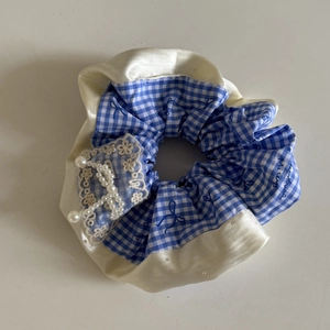 Blue plaid scrunchie with lace edge and white pearl beads in sweet Korean style