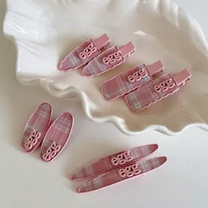 Dolce Fermaglio per Capelli in Tessuto Plaid Rosa Con Lettere Egg Decorazione 3D Forcina in Lega per Donne Ragazze Accessori