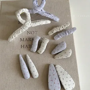 Pinces à Cheveux Enveloppées de Tissu Floral Bleu Frais Doux Griffe à Cheveux en Tissu pour Femmes Accessoires de Cheveux