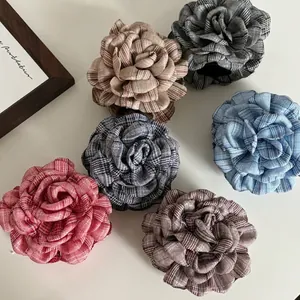 British Style Plaid Rose Flower Hair Claw Clip Elegant Fabric Large Shark Clip Retro Checkered Hair Accessory For Women