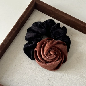 Vintage velvet rose scrunchie with high elasticity for elegant hair styling