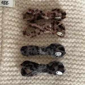 Leopard Muster Plüsch Schleife Haarklammer Herbst Winter Weich Kunstfell Entenschnabel Clip Handgefertigt Damen Haarschmuck