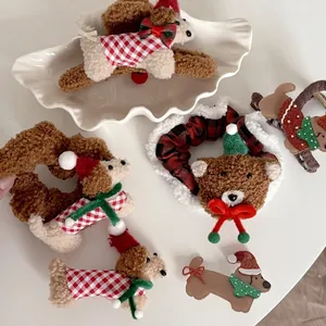 Set di accessori per capelli natalizi in peluche con fermagli a cane e elastici rossi