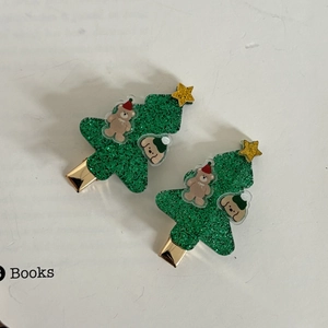 Set di fermagli per capelli a forma di albero di Natale glitterati con orsetto e cane