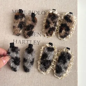 Fermaglio per Capelli in Peluche con Stampa Leopardata e Bordo in Pizzo Retrò in Finta Lana di Agnello Fatto a Mano Accessori Moda per Donna