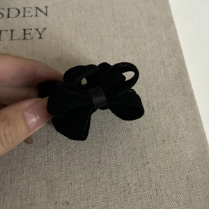 Elegant vintage black velvet bow hair clip for women with premium matte finish texture