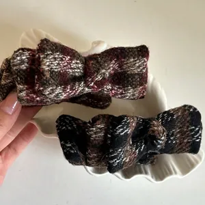Retro plaid tweed bow hair claw clip for women, autumn and winter hairstyle accessory