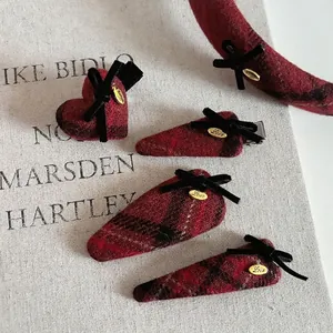 Red Plaid Bow Hair Clip Vintage Gold Love Metal Tag Black Ribbon Velvet Triangle Duckbill BB Clip Hair Accessories For Women