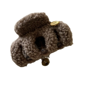 Brown faux fur claw clip with golden metal egg tag for vintage autumn winter hairstyle