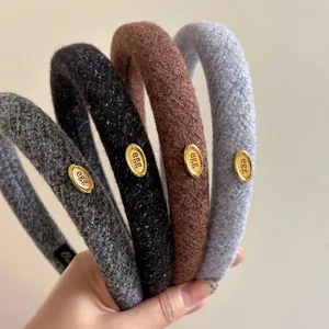 Vintage Woolen Thickened Headband For Women High Cranial Top Hairband With Oval Gold Metal Label Fashion Hair Accessories