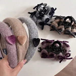 Gestrickte Herz-Stirnbänder und Schleifen-Haarklammern Set in Lila, Khaki und Grau