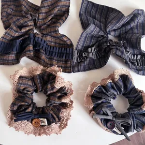 Lot de chouchous à carreaux style britannique avec dentelle et boutons décoratifs