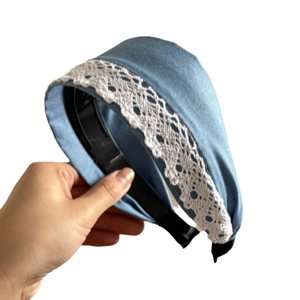Serre-tête bleu clair de style français avec bords en dentelle florale blanche pour femme